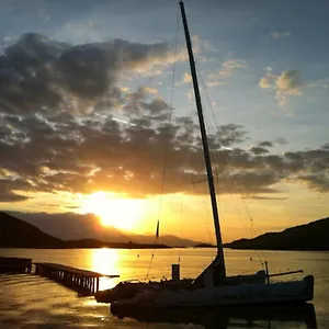 Yacht Club Konukevi